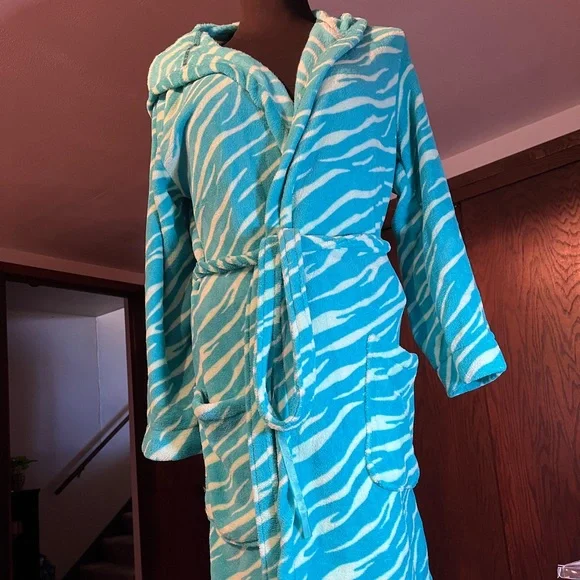 NWOT Women’s Teal Animal Print Joe Boxer Robe - Size Large - Picture 2 of 5